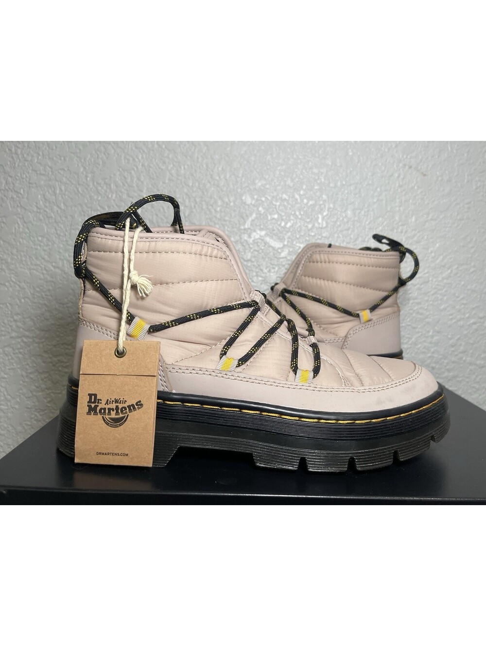 Dr. Martens COMBS Womens 6 PINK Canvas Nylon High Top Padded Winter Combat Boots